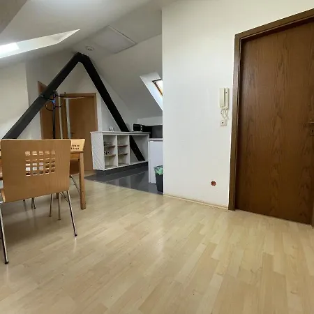아파트 Bed4you Gaestehaus 1 Bergshausen