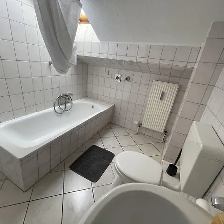 شقة Bed4you Gaestehaus 1 Bergshausen