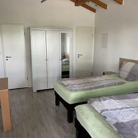 Daire Bed4you Gaestehaus 1